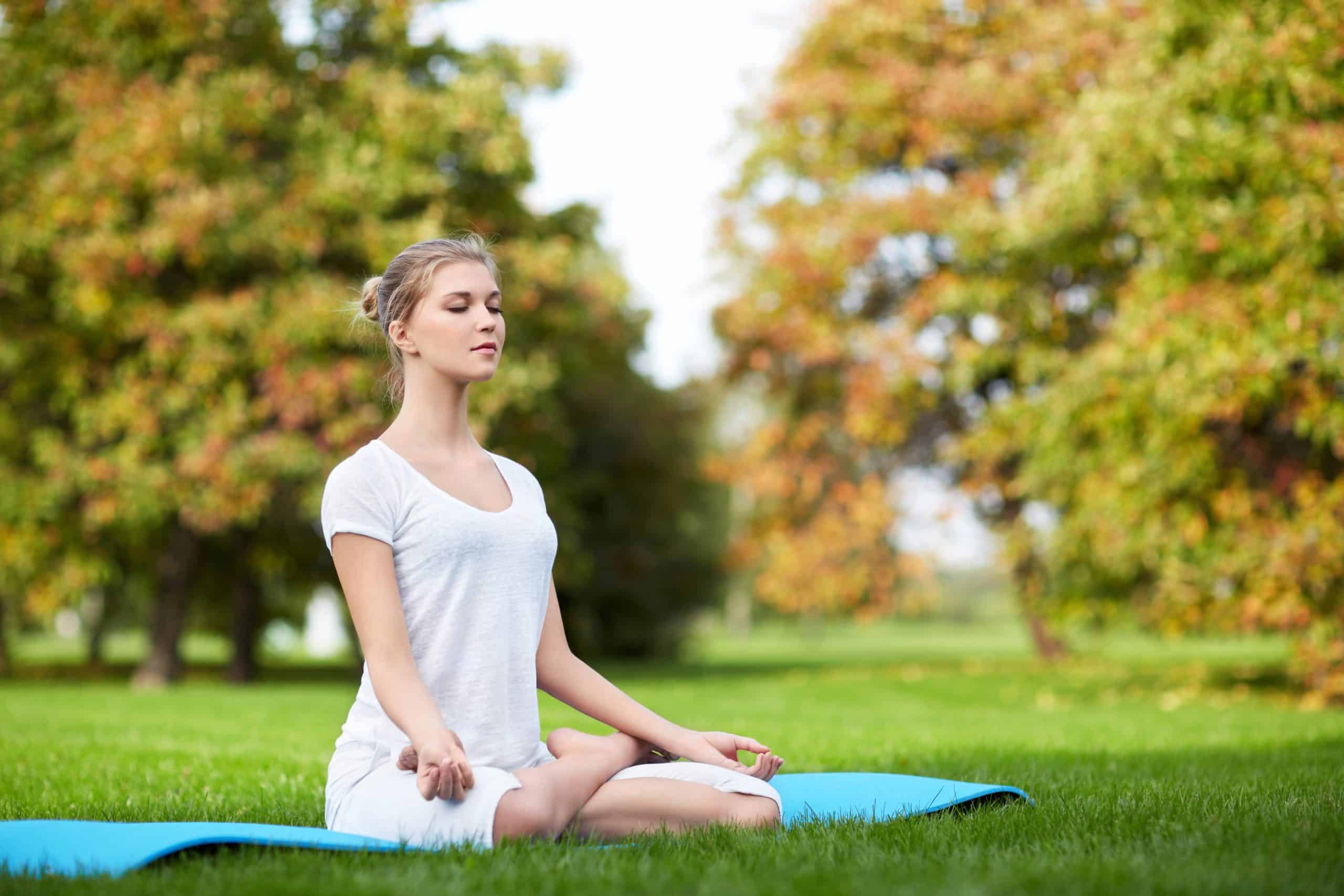 La meilleure manière de prendre un cours de yoga en 2024